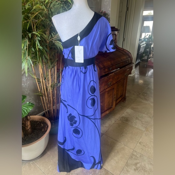 TIBI ladies NWT 100% silk one shoulder dress. Size 4. Zipper on side gor… - Picture 10 of 16